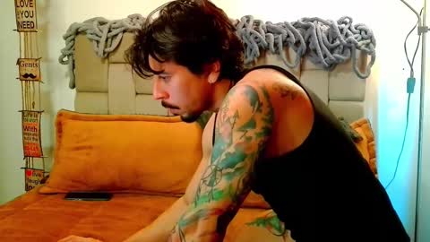 Snapshot of dickdamian_ chatting on March 9, 5:17 pm Damin online show from March 9, 5:17 pm