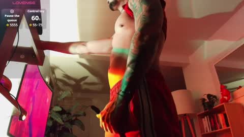 Snapshot of dickdamian_ chatting on October 18, 9:32 am Damin online show from October 18, 9:32 am