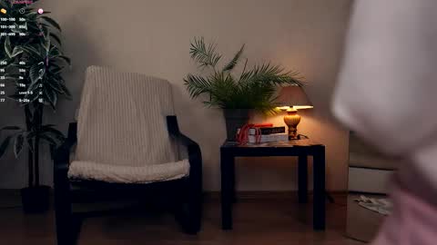 Elwyna online show from October 2, 6:48 pm