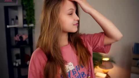 Elwyna online show from November 12, 6:41 pm