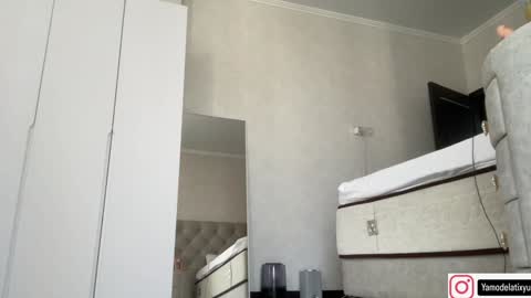 Snapshot of diffgirls chatting on October 2, 9:49 am Tanya online show from October 2, 9:49 am