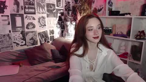 Hi im Alice 3 Im usualy online 03-10 or 17-21 UTC0 online show from October 8, 9:12 pm