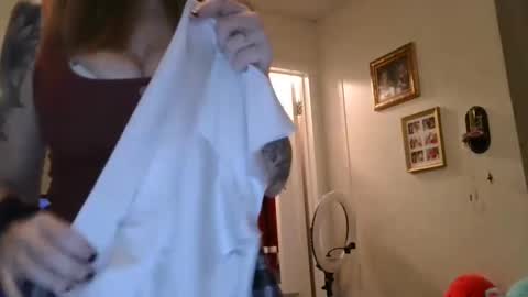 Snapshot of dimepiecexxx chatting on January 24, 11:37 am Sofie online show from January 24, 11:37 am