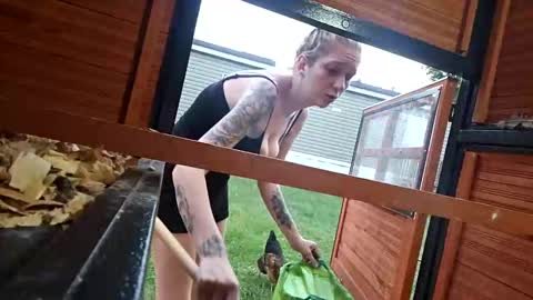 Snapshot of dimepiecexxx chatting on September 28, 11:21 pm Sofie online show from September 28, 11:21 pm