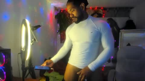 Snapshot of dimitry_muscle chatting on December 17, 11:49 pm dimitry kyle mucle online show from December 17, 11:49 pm