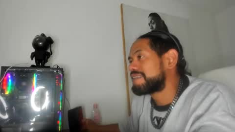 Snapshot of dimitry_muscle chatting on January 3, 12:33 am dimitry kyle mucle online show from January 3, 12:33 am