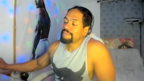 Snapshot of dimitry_muscle chatting on January 8, 3:08 am dimitry kyle mucle online show from January 8, 3:08 am