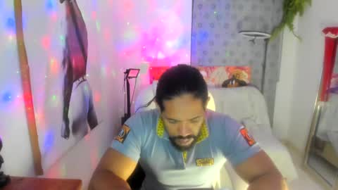 Snapshot of dimitry_muscle chatting on January 9, 2:11 am dimitry kyle mucle online show from January 9, 2:11 am