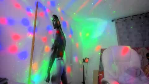 Snapshot of dimitry_muscle chatting on January 14, 2:40 am dimitry kyle mucle online show from January 14, 2:40 am