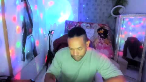 Snapshot of dimitry_muscle chatting on January 18, 12:02 am dimitry kyle mucle online show from January 18, 12:02 am