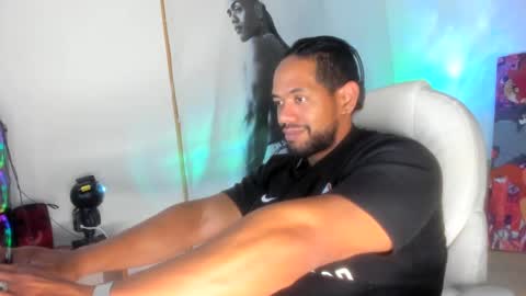 Snapshot of dimitry_muscle chatting on February 7, 2:08 am dimitry kyle mucle online show from February 7, 2:08 am