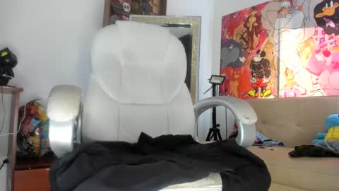 Snapshot of dimitry_muscle chatting on November 9, 2:04 pm dimitry kyle mucle online show from November 9, 2:04 pm