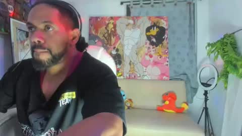 Snapshot of dimitry_muscle chatting on November 14, 2:43 am dimitry kyle mucle online show from November 14, 2:43 am