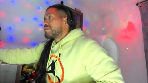 Snapshot of dimitry_muscle chatting on November 30, 2:04 am dimitry kyle mucle online show from November 30, 2:04 am