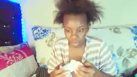 dinnydakrazx online show from September 12, 7:19 am