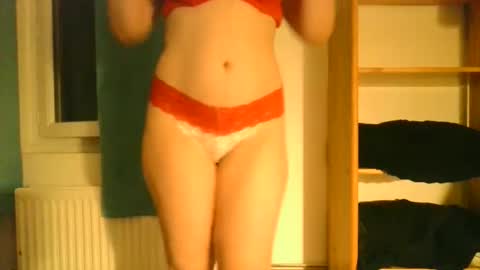 Snapshot of dirrty_girl_ chatting on October 7, 6:38 pm Shelly online show from October 7, 6:38 pm
