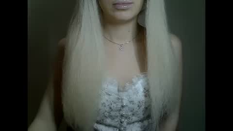 DitaMilton online show from January 19, 7:47 pm