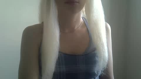 DitaMilton online show from September 11, 3:45 pm