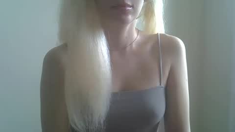 DitaMilton online show from September 12, 9:20 am