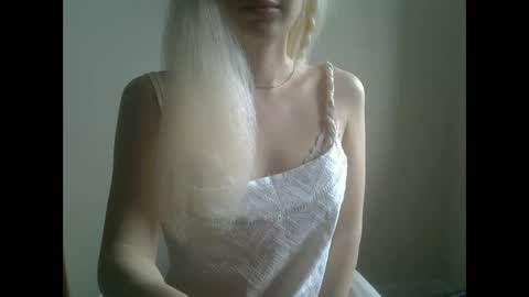 DitaMilton online show from September 17, 11:12 am