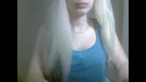 DitaMilton online show from September 25, 6:11 pm