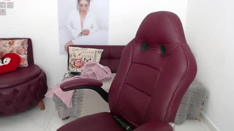 Diva online show from February 6, 1:49 am