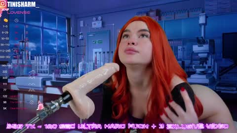 Snapshot of divacam chatting on December 1, 7:25 pm Tini online show from December 1, 7:25 pm