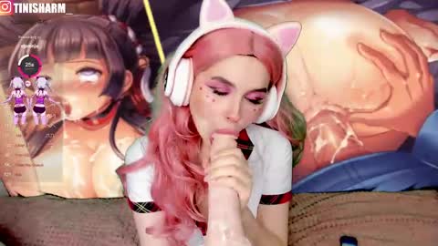 Snapshot of divacam chatting on February 9, 10:11 pm Tini online show from February 9, 10:11 pm