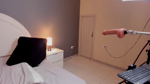 divine_sin online show from January 31, 10:21 pm