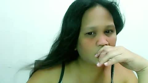 Snapshot of divinegrace10 chatting on January 3, 2:43 am Divine Grace Close To Your Hear online show from January 3, 2:43 am