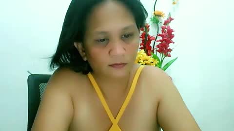 Snapshot of divinegrace10 chatting on March 6, 3:56 pm Divine Grace Close To Your Hear online show from March 6, 3:56 pm