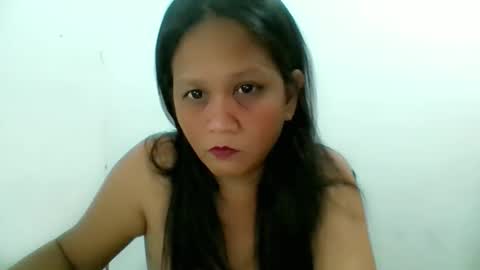 Snapshot of divinegrace10 chatting on November 15, 3:48 am Divine Grace Close To Your Hear online show from November 15, 3:48 am