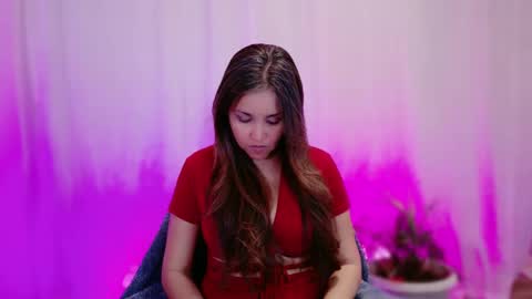 DivineLynn online show from January 28, 4:19 pm