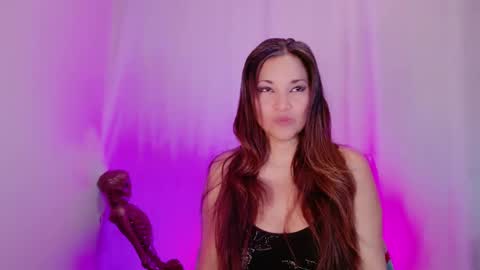 DivineLynn online show from February 16, 5:48 pm