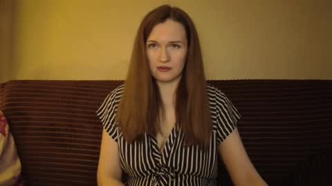 Snapshot of dixiemiller chatting on December 10, 3:33 pm Dixiemiller online show from December 10, 3:33 pm