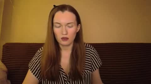 Snapshot of dixiemiller chatting on December 19, 10:42 pm Dixiemiller online show from December 19, 10:42 pm