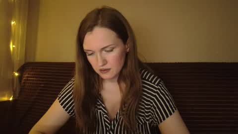 Snapshot of dixiemiller chatting on February 9, 2:49 am Dixiemiller online show from February 9, 2:49 am