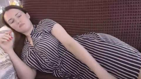 Snapshot of dixiemiller chatting on December 15, 8:24 pm Dixiemiller online show from December 15, 8:24 pm