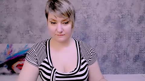 Snapshot of djullia chatting on January 18, 2:23 pm djullia online show from January 18, 2:23 pm