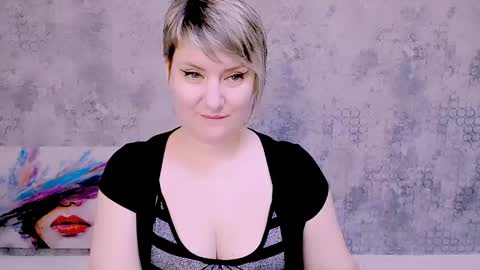 Snapshot of djullia chatting on January 28, 12:54 pm djullia online show from January 28, 12:54 pm