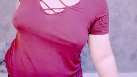 Snapshot of djullia chatting on January 29, 1:49 pm djullia online show from January 29, 1:49 pm