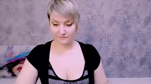 Snapshot of djullia chatting on February 16, 9:15 am djullia online show from February 16, 9:15 am