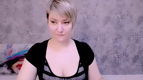 Snapshot of djullia chatting on February 22, 7:01 am djullia online show from February 22, 7:01 am