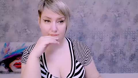 Snapshot of djullia chatting on February 28, 1:14 pm djullia online show from February 28, 1:14 pm