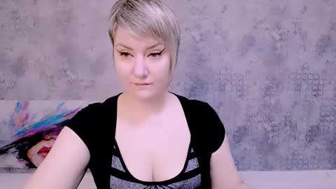 Snapshot of djullia chatting on March 2, 8:48 am djullia online show from March 2, 8:48 am