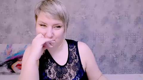 Snapshot of djullia chatting on March 6, 1:14 pm djullia online show from March 6, 1:14 pm