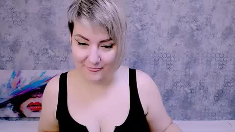 Snapshot of djullia chatting on September 24, 5:22 am djullia online show from September 24, 5:22 am