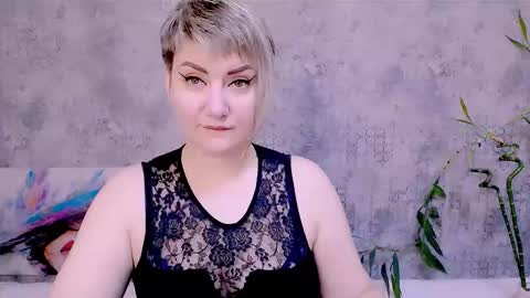 Snapshot of djullia chatting on October 25, 5:48 am djullia online show from October 25, 5:48 am