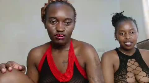 Snapshot of dolce_amber chatting on November 17, 10:21 am Dolce online show from November 17, 10:21 am