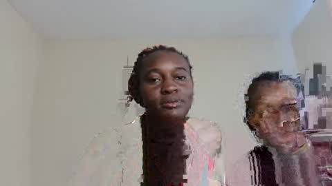 Snapshot of dolce_amber chatting on November 20, 8:25 am Dolce online show from November 20, 8:25 am